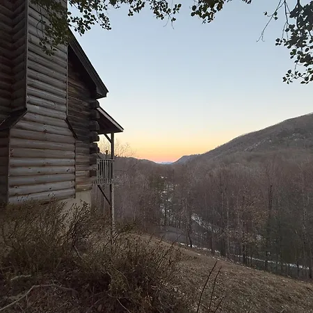 Sleepy Bear Cabin-Watch The Sunset, Dogs Welcome With Pet Rate Maggie Valley Exterior photo