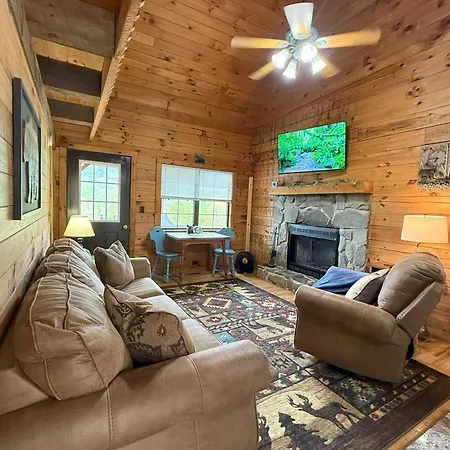 Sleepy Bear Cabin-Watch The Sunset, Dogs Welcome With Pet Rate Maggie Valley Exterior photo